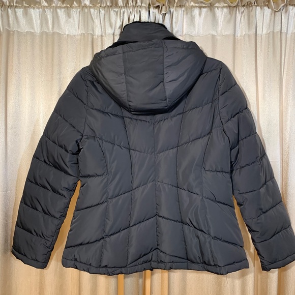 Calvin Klein Puffer jacket. Size Large. Color Gray with black faux fur. - Picture 8 of 13